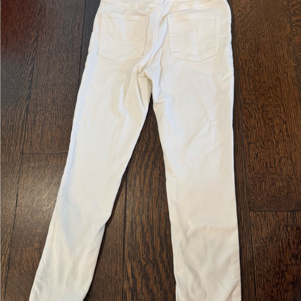 White Skinny Jeans with Sleek Fit